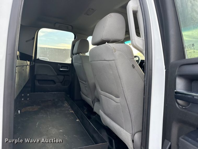 image for item EG1862 2016 Chevrolet 2500HD Double Cab utility bed pickup truck