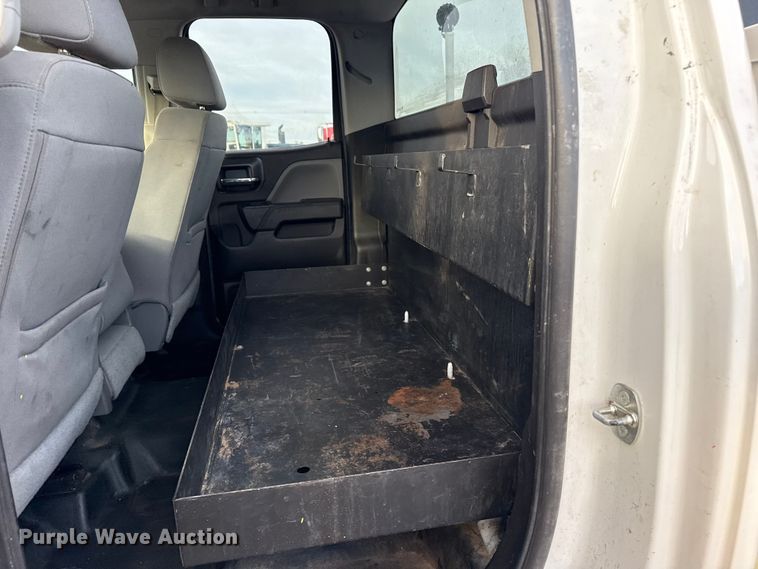 image for item EG1862 2016 Chevrolet 2500HD Double Cab utility bed pickup truck