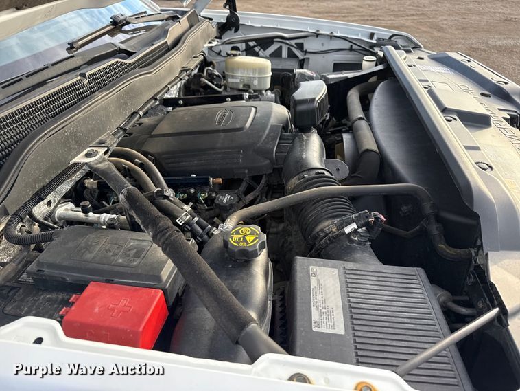 image for item EG1862 2016 Chevrolet 2500HD Double Cab utility bed pickup truck