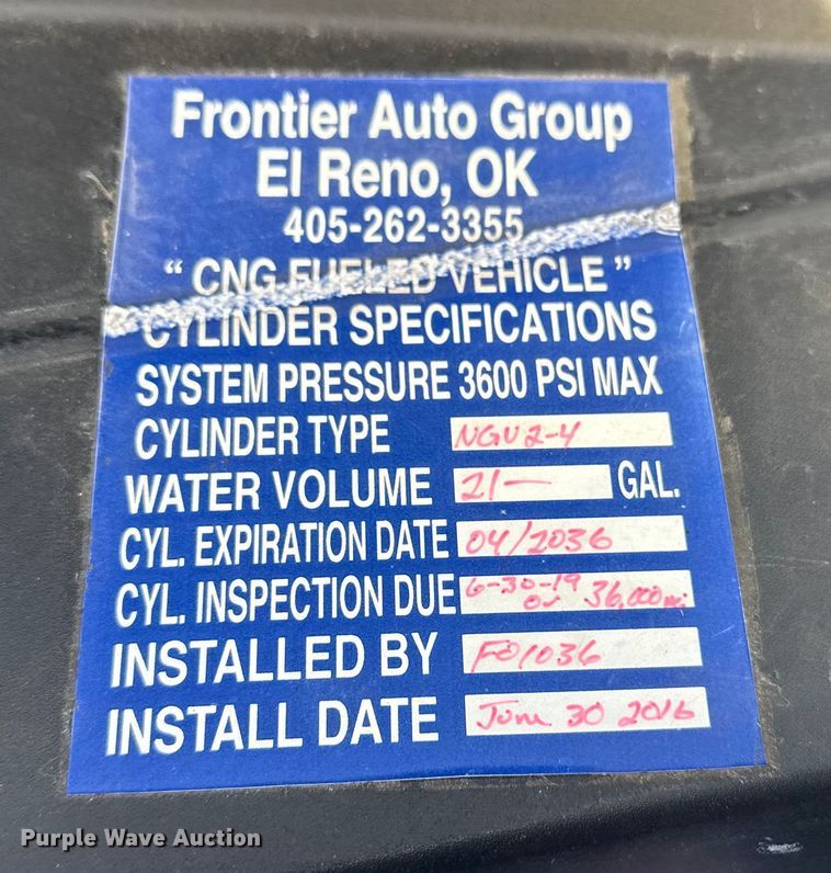 image for item EG1862 2016 Chevrolet 2500HD Double Cab utility bed pickup truck