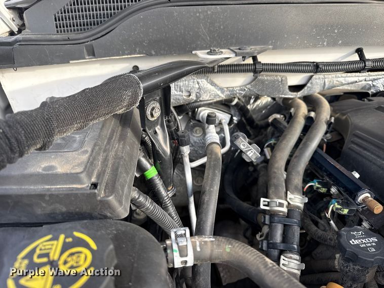 image for item EG1862 2016 Chevrolet 2500HD Double Cab utility bed pickup truck