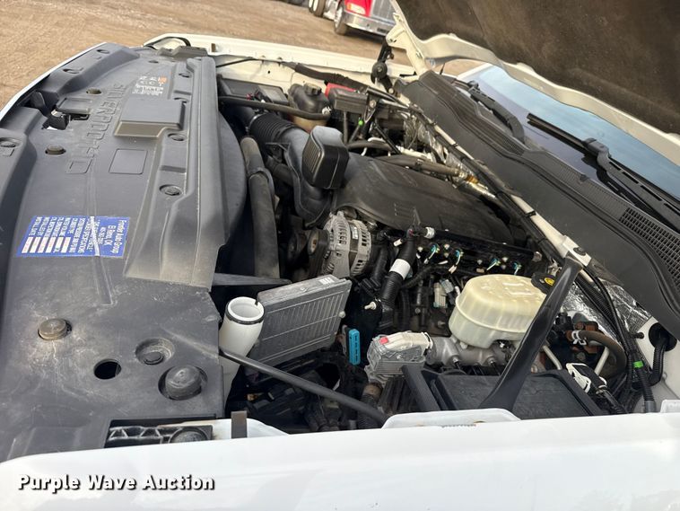 image for item EG1862 2016 Chevrolet 2500HD Double Cab utility bed pickup truck