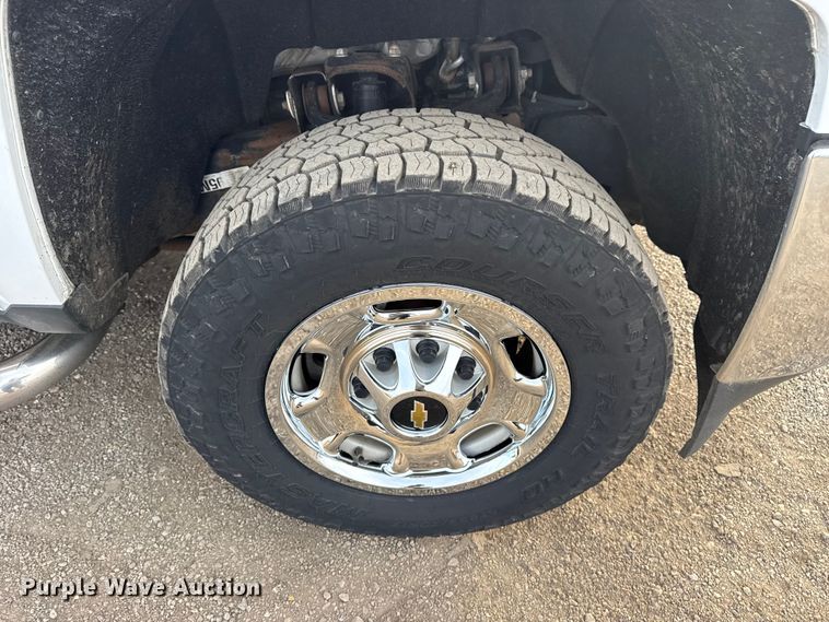 image for item EG1862 2016 Chevrolet 2500HD Double Cab utility bed pickup truck