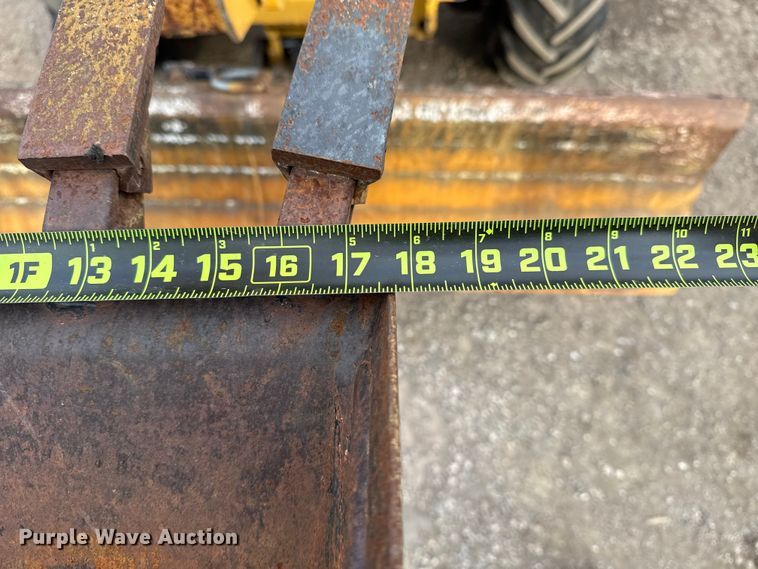 image for item EG1863 2011 Vermeer RT450 trencher