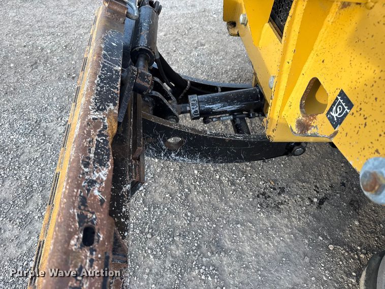 image for item EG1863 2011 Vermeer RT450 trencher