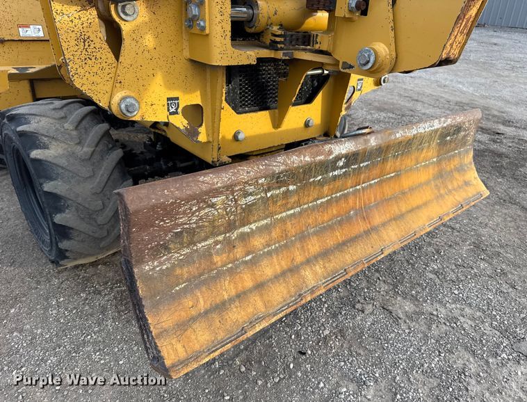 image for item EG1863 2011 Vermeer RT450 trencher