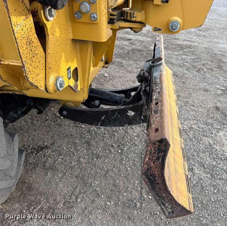 image for item EG1863 2011 Vermeer RT450 trencher