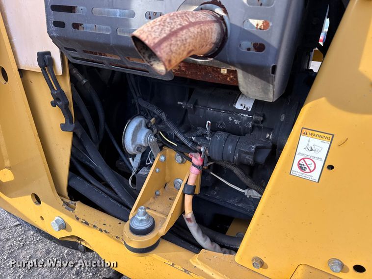 image for item EG1863 2011 Vermeer RT450 trencher