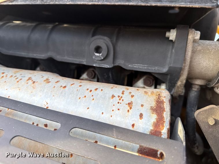 image for item EG1863 2011 Vermeer RT450 trencher