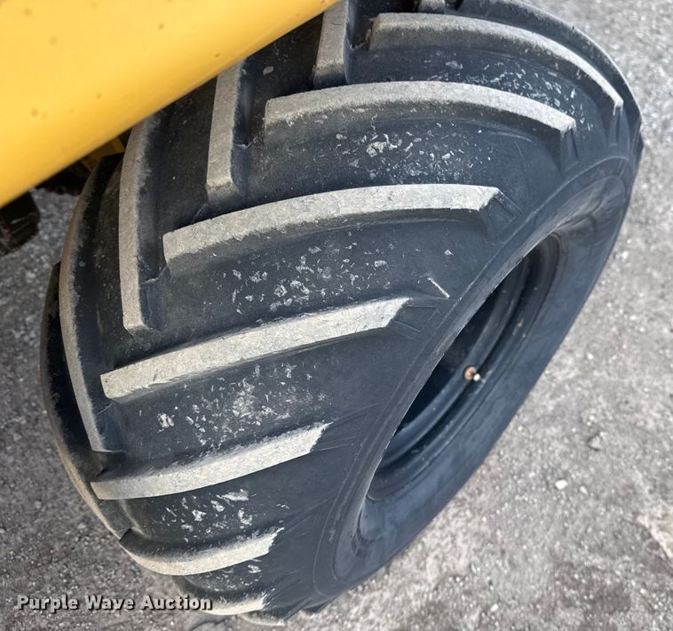 image for item EG1863 2011 Vermeer RT450 trencher