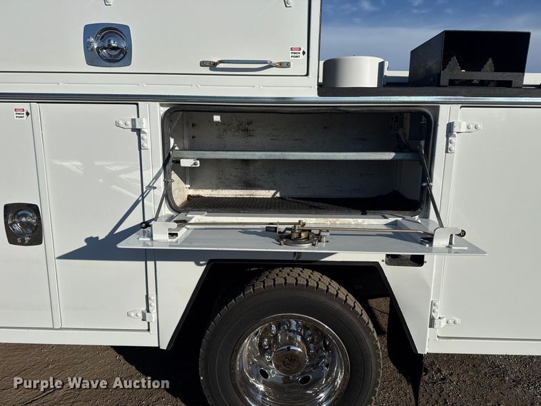 image for item EG1867 2013 Ford F450 Super Duty XL utility / service truck