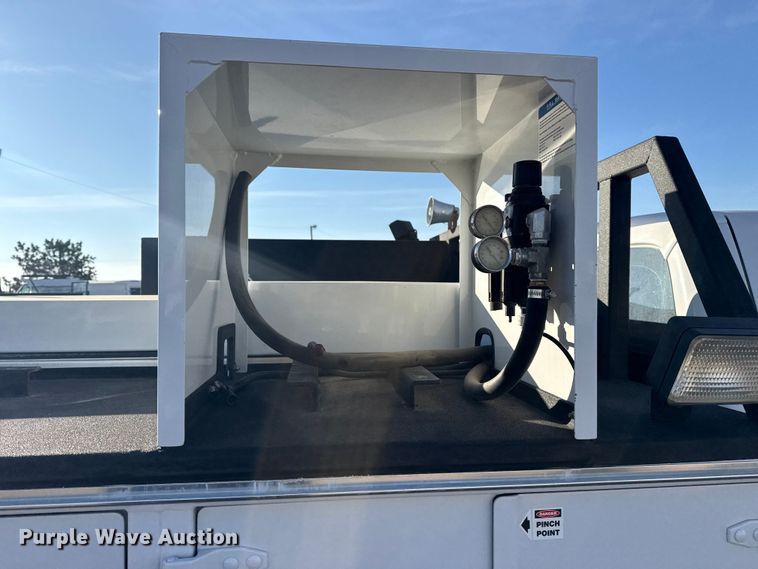 image for item EG1867 2013 Ford F450 Super Duty XL utility / service truck