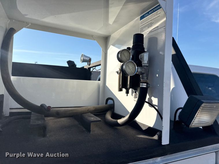 image for item EG1867 2013 Ford F450 Super Duty XL utility / service truck