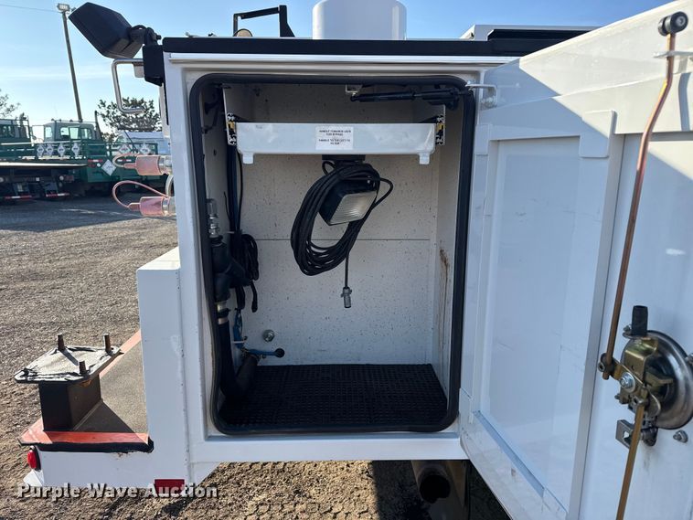 image for item EG1867 2013 Ford F450 Super Duty XL utility / service truck