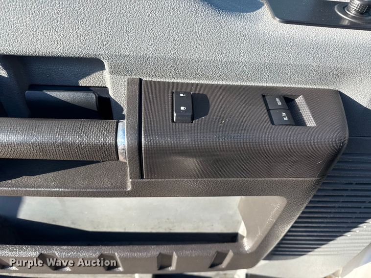 image for item EG1867 2013 Ford F450 Super Duty XL utility / service truck