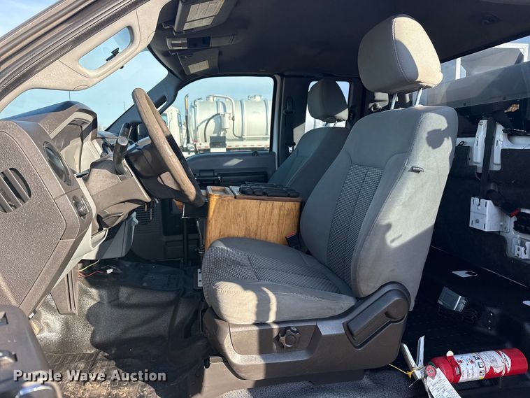 image for item EG1867 2013 Ford F450 Super Duty XL utility / service truck