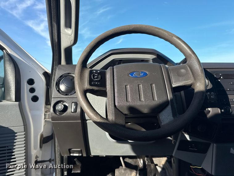 image for item EG1867 2013 Ford F450 Super Duty XL utility / service truck