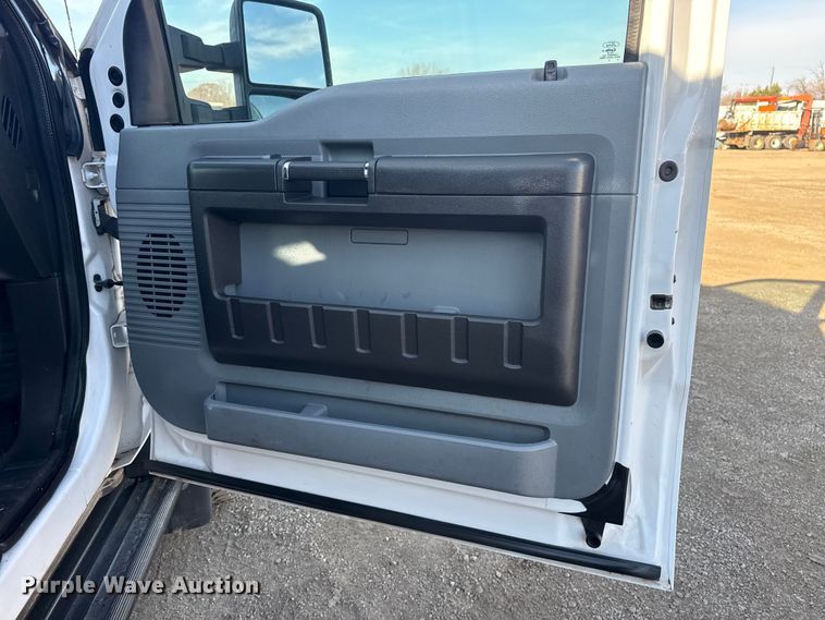 image for item EG1867 2013 Ford F450 Super Duty XL utility / service truck