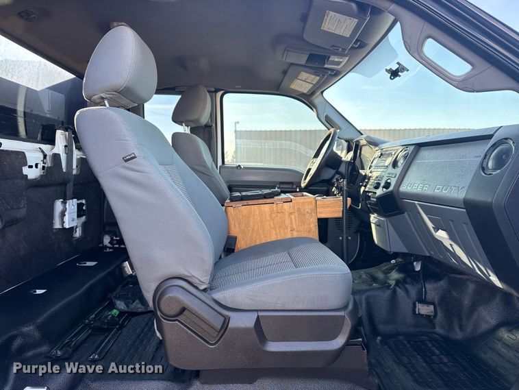 image for item EG1867 2013 Ford F450 Super Duty XL utility / service truck