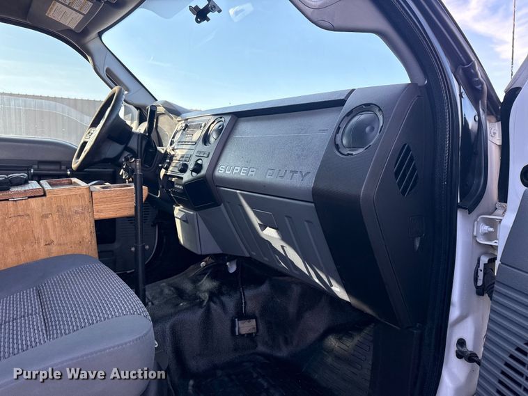 image for item EG1867 2013 Ford F450 Super Duty XL utility / service truck