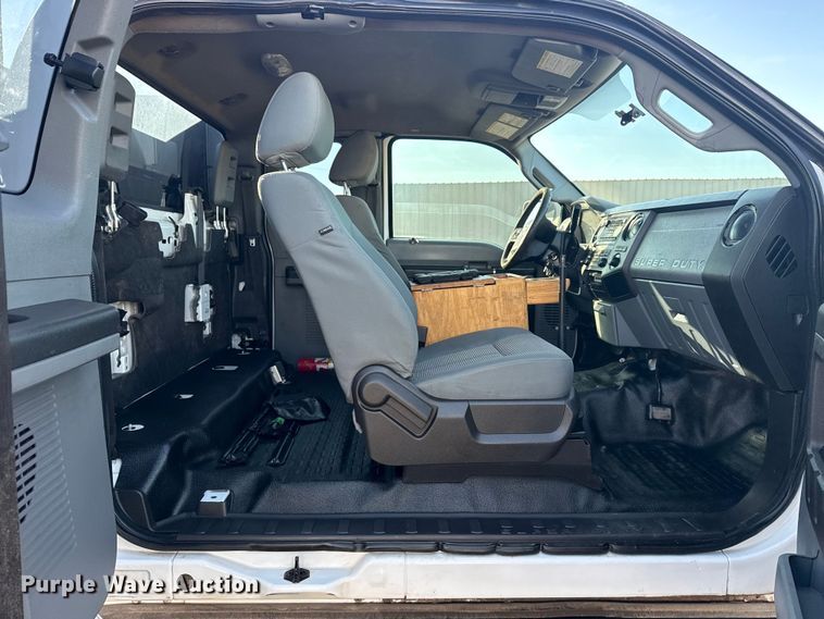 image for item EG1867 2013 Ford F450 Super Duty XL utility / service truck