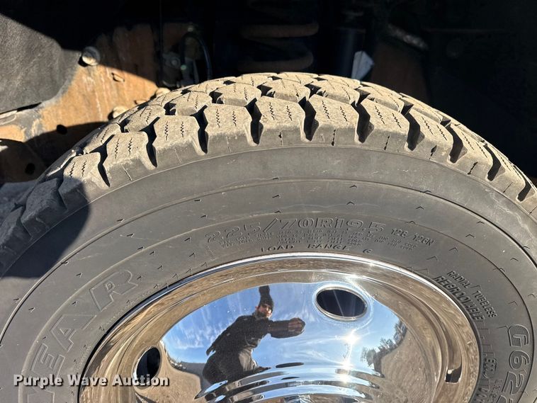 image for item EG1867 2013 Ford F450 Super Duty XL utility / service truck