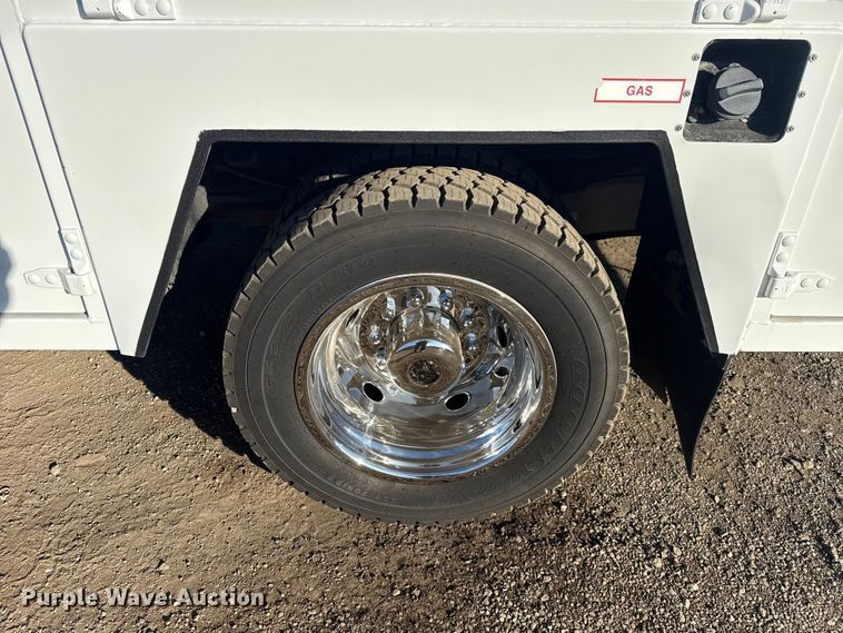 image for item EG1867 2013 Ford F450 Super Duty XL utility / service truck