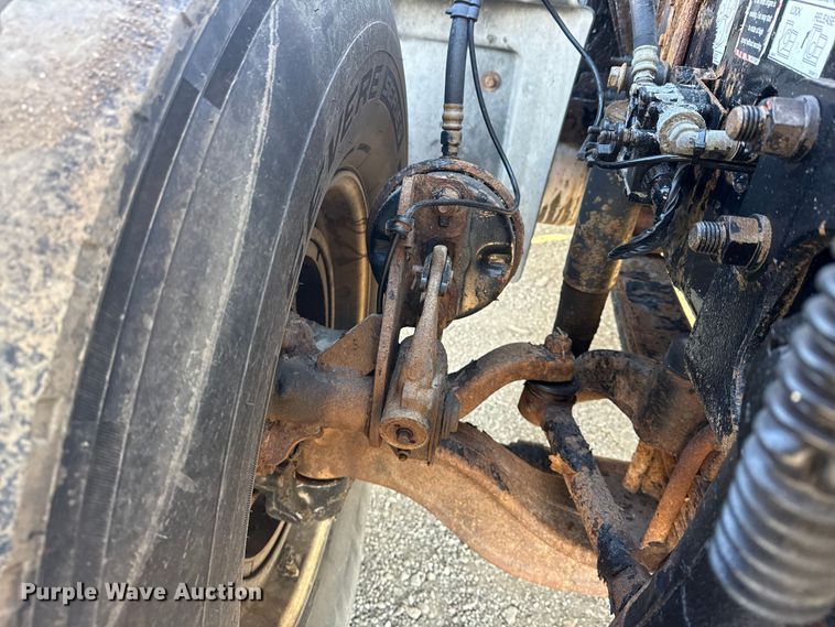 image for item EG1868 2013 Mack GU713 vacuum truck