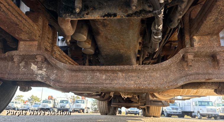 image for item EG1868 2013 Mack GU713 vacuum truck