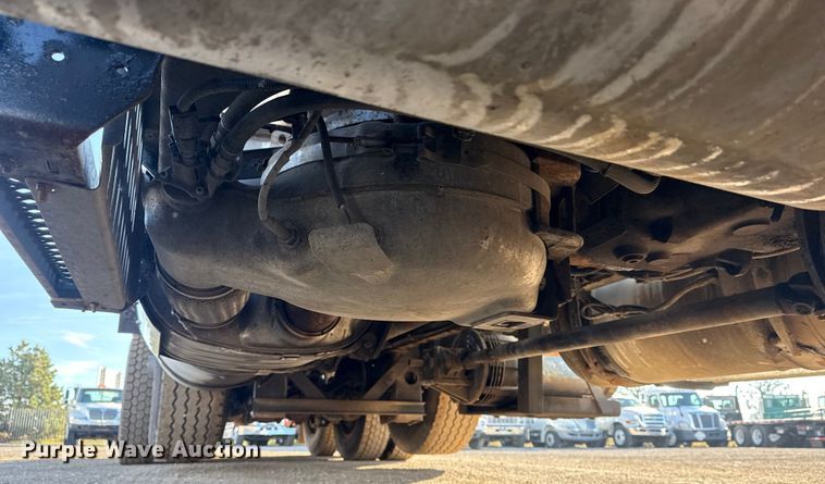 image for item EG1868 2013 Mack GU713 vacuum truck