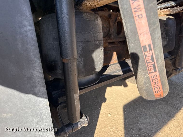 image for item EG1868 2013 Mack GU713 vacuum truck