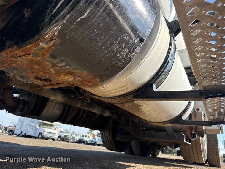 image for item EG1868 2013 Mack GU713 vacuum truck