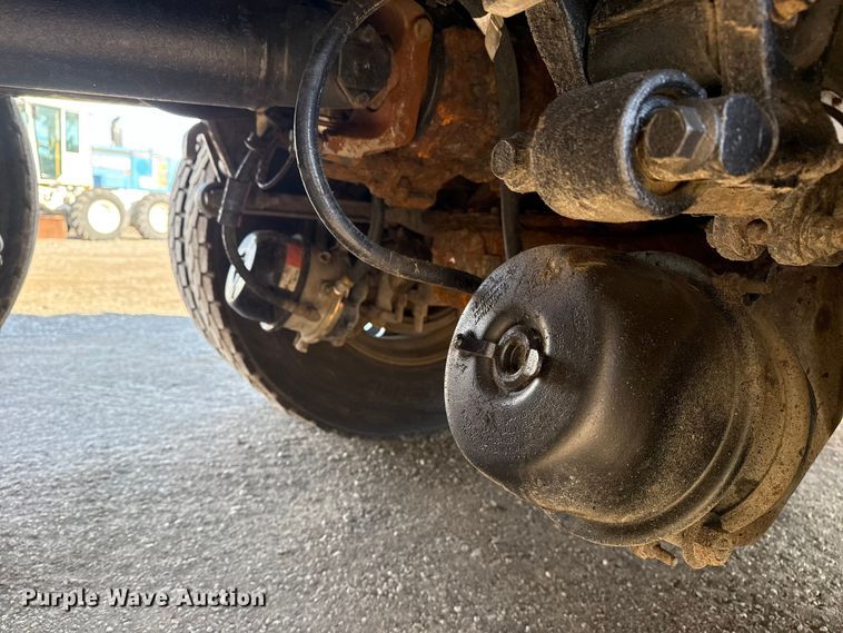 image for item EG1868 2013 Mack GU713 vacuum truck