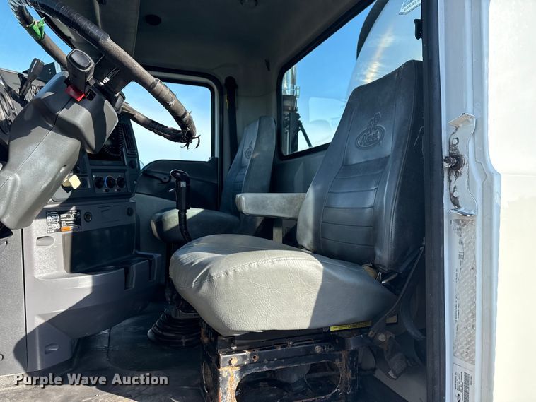 image for item EG1868 2013 Mack GU713 vacuum truck