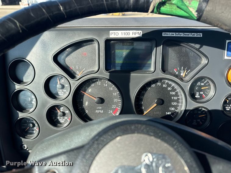 image for item EG1868 2013 Mack GU713 vacuum truck