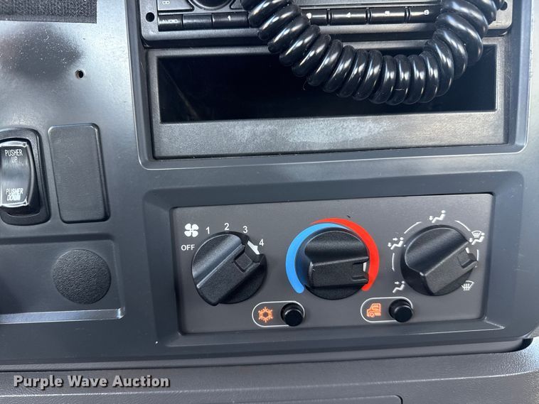 image for item EG1868 2013 Mack GU713 vacuum truck