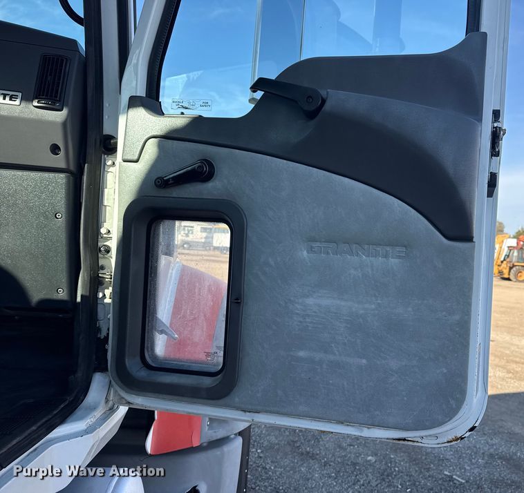 image for item EG1868 2013 Mack GU713 vacuum truck