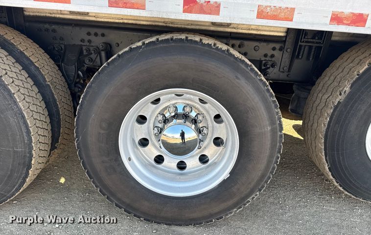 image for item EG1868 2013 Mack GU713 vacuum truck