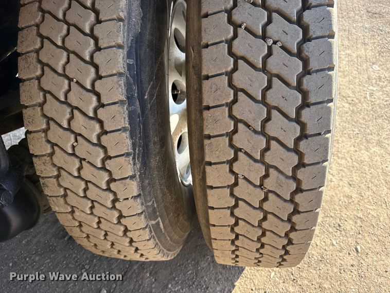 image for item EG1868 2013 Mack GU713 vacuum truck