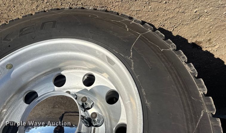 image for item EG1868 2013 Mack GU713 vacuum truck