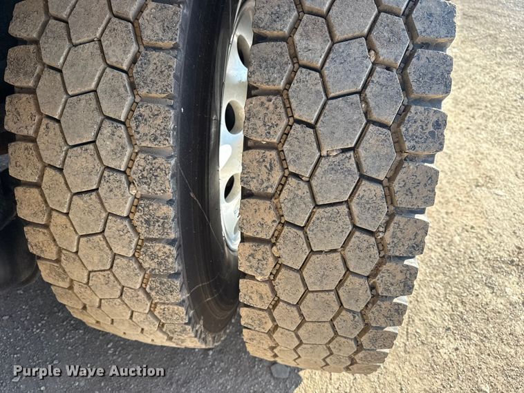 image for item EG1868 2013 Mack GU713 vacuum truck