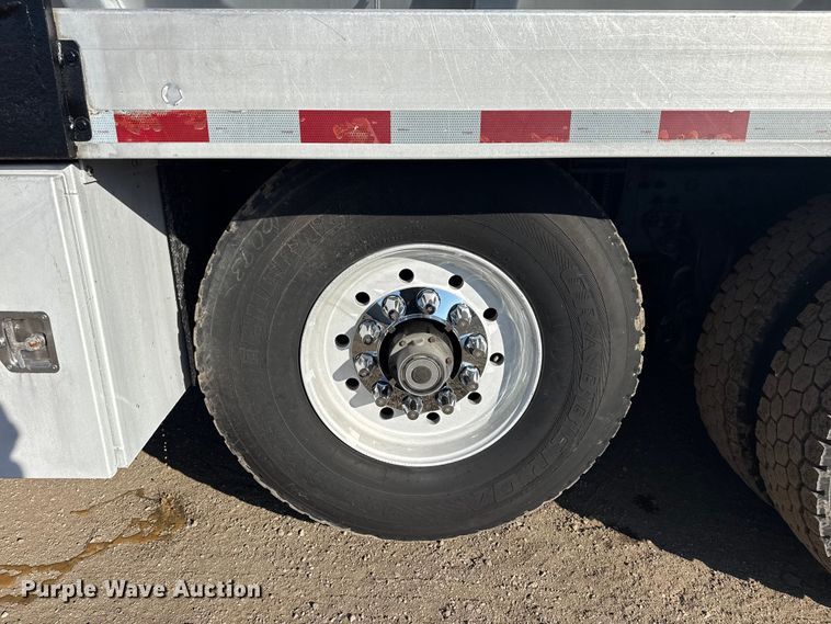 image for item EG1868 2013 Mack GU713 vacuum truck