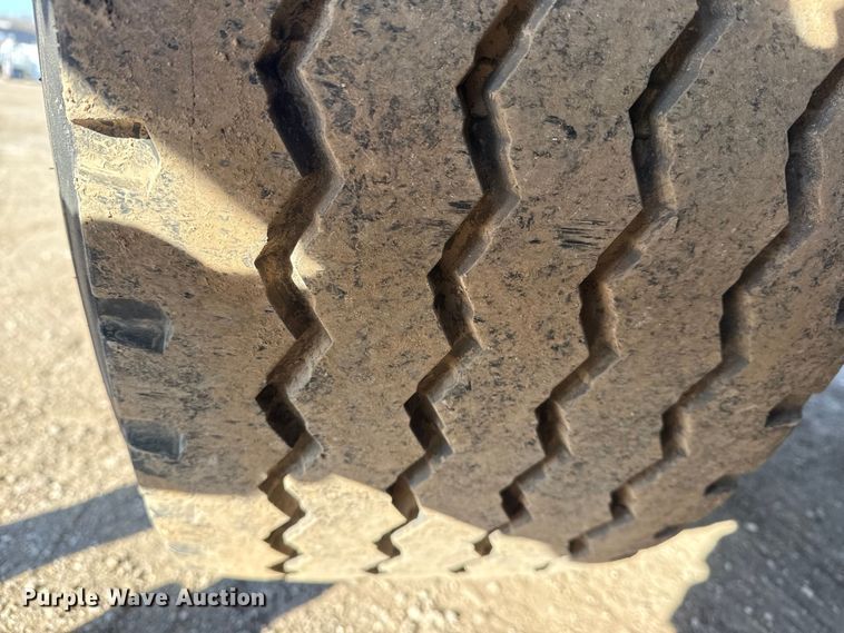 image for item EG1868 2013 Mack GU713 vacuum truck