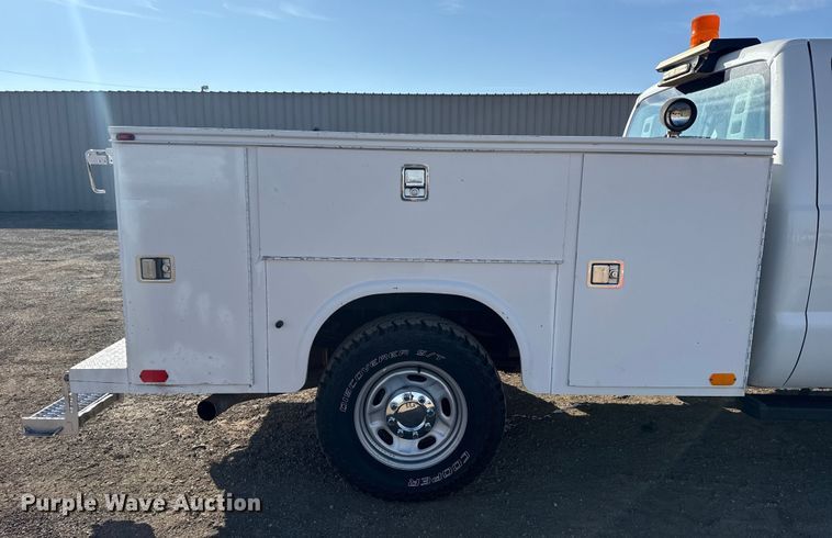 image for item EG1869 2013 Ford F250 Super Duty SuperCab utility bed pickup truck