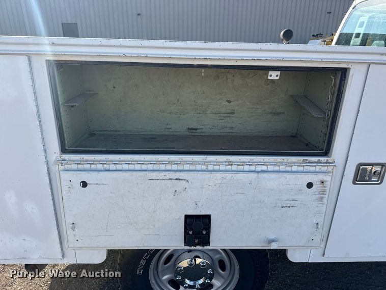 image for item EG1869 2013 Ford F250 Super Duty SuperCab utility bed pickup truck