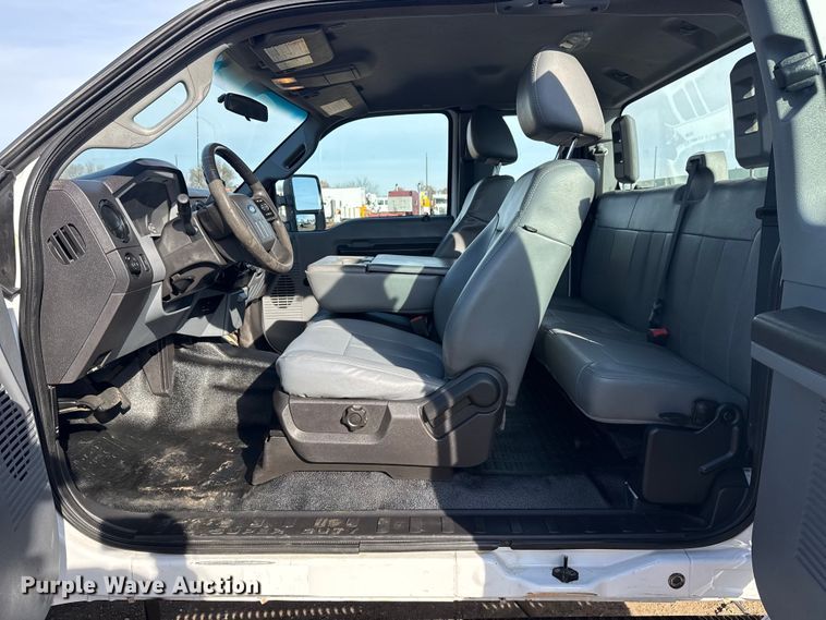 image for item EG1869 2013 Ford F250 Super Duty SuperCab utility bed pickup truck