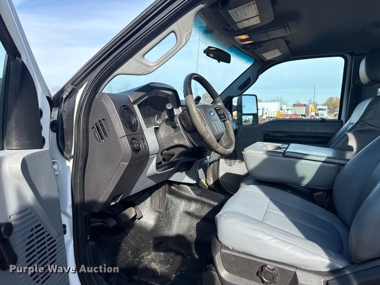 image for item EG1869 2013 Ford F250 Super Duty SuperCab utility bed pickup truck