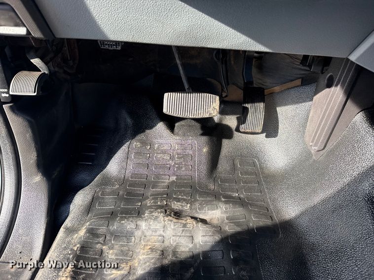 image for item EG1869 2013 Ford F250 Super Duty SuperCab utility bed pickup truck