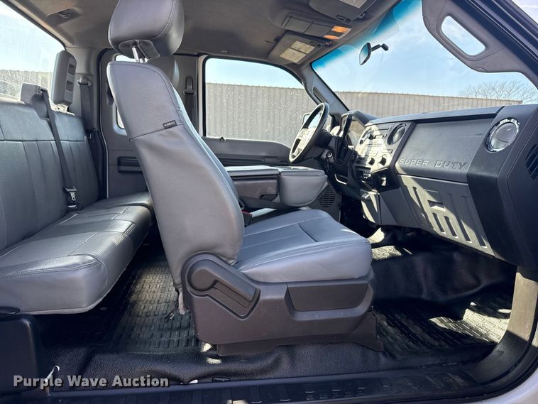 image for item EG1869 2013 Ford F250 Super Duty SuperCab utility bed pickup truck