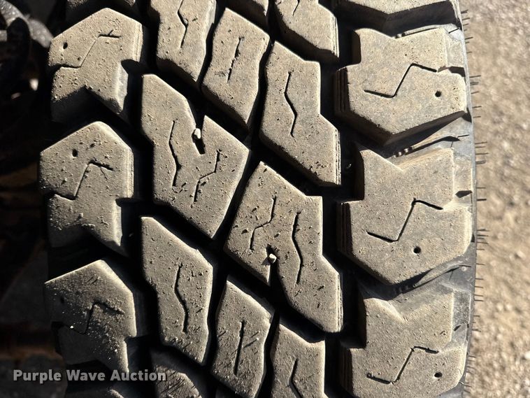 image for item EG1869 2013 Ford F250 Super Duty SuperCab utility bed pickup truck